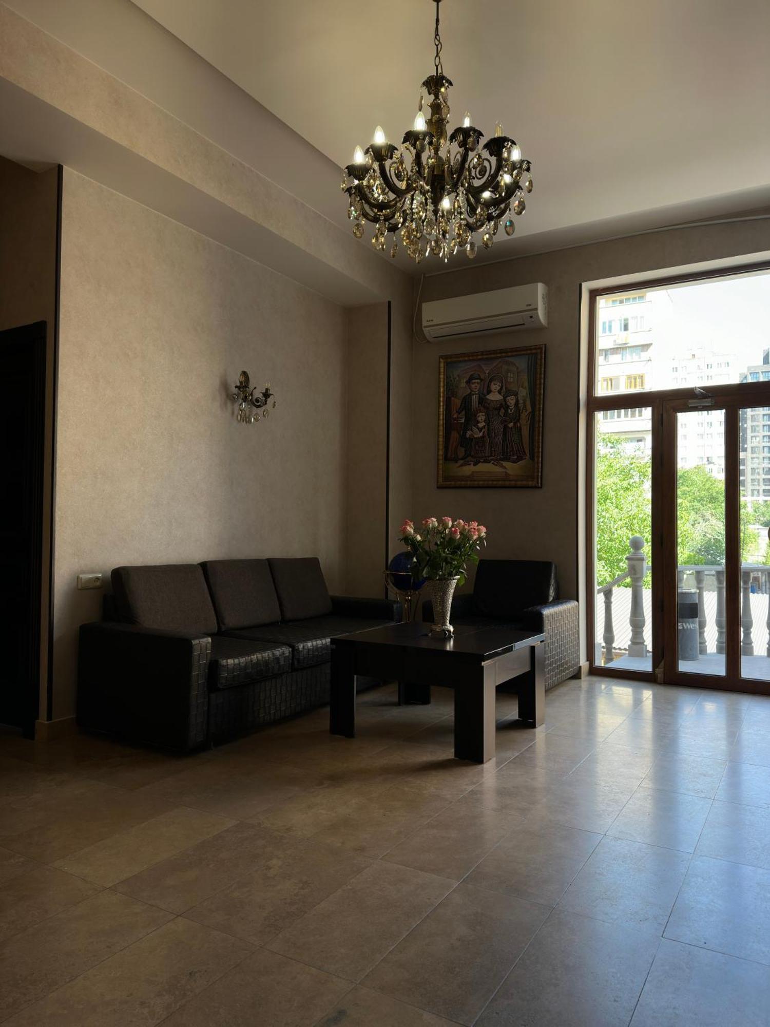 Eridana Hotel Erévan Extérieur photo