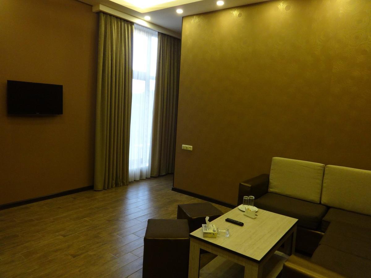 Eridana Hotel Erévan Extérieur photo